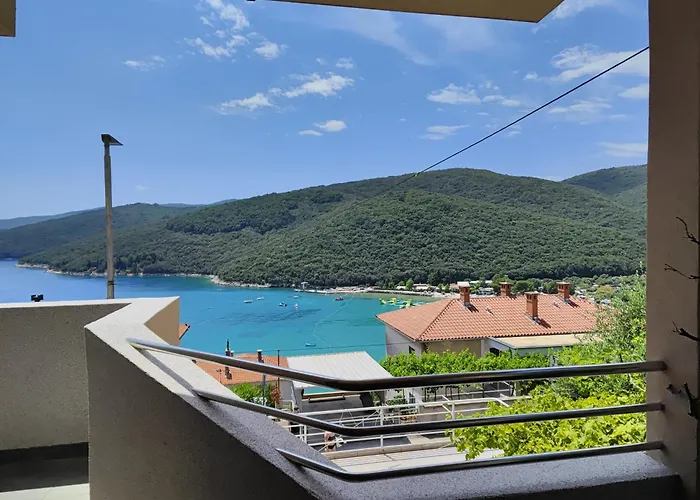 Dunja Lägenhet Rabac